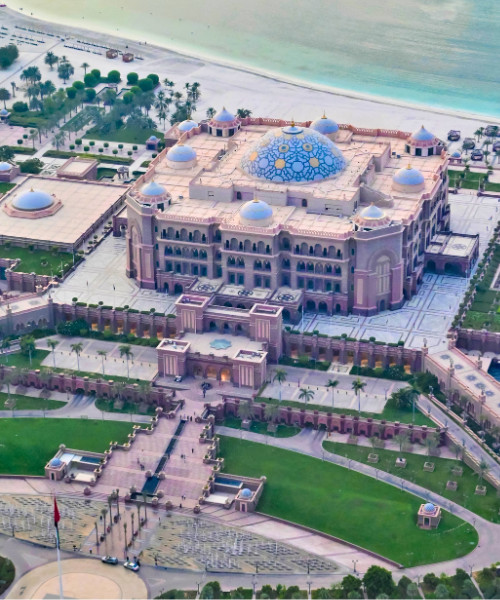 Emirates Palace Guided Tour with Cappuccino
