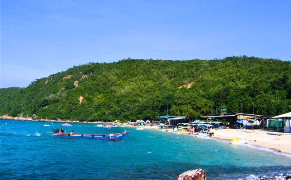 Coral Island speed boat tour with lunch (sharing basis)