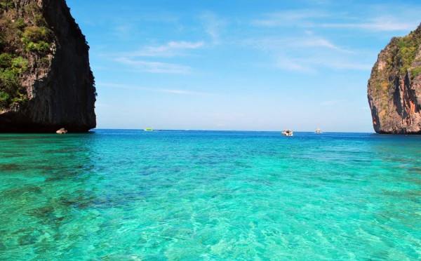 Coral Island speed boat tour with lunch (sharing basis)