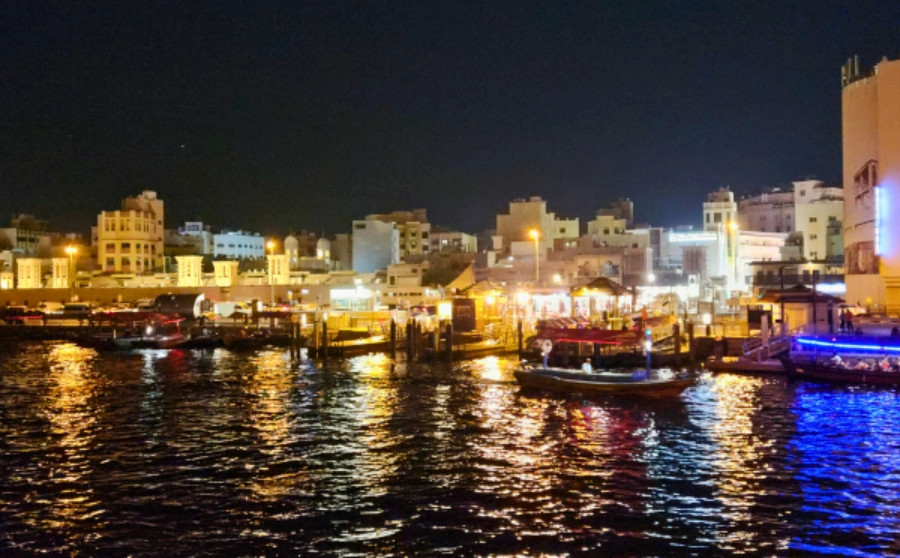 Dubai Creek Dhow Cruise with Dinner
