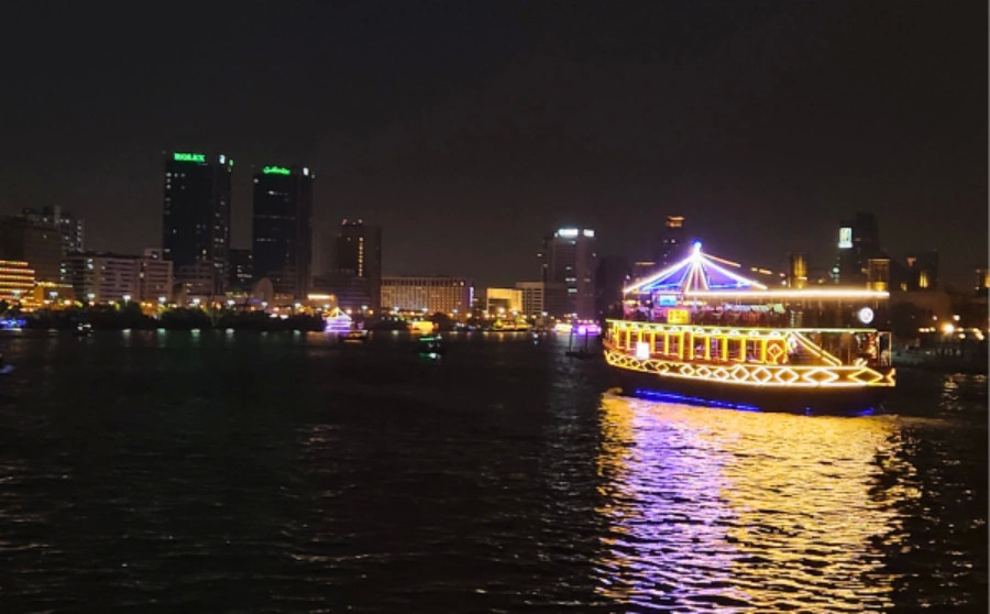 Dubai Creek Dhow Cruise with Dinner