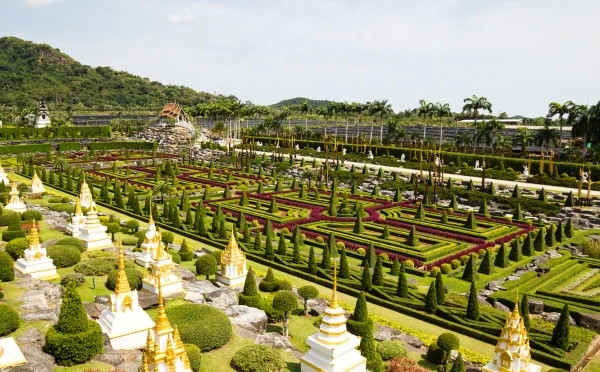 Nong Nooch tropical garden vist with live show
