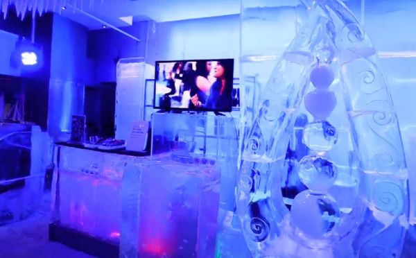 Chillout ice lounge 